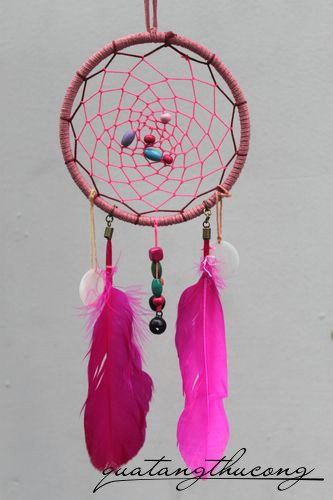 Dreamcatcher hồng dạ quang nổi bật