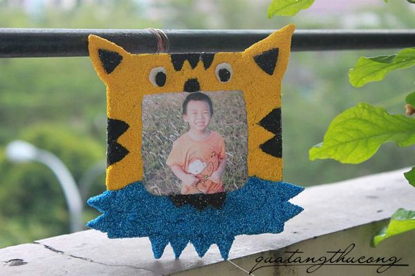 Khung hình đất sét hình mèo