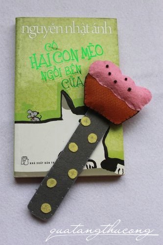 Bookmark bánh cupcake vải nỉ