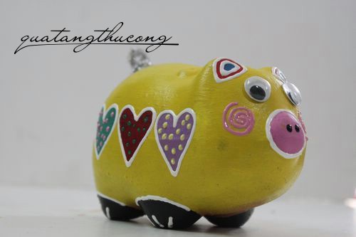 Heo tiết kiệm tim vàng