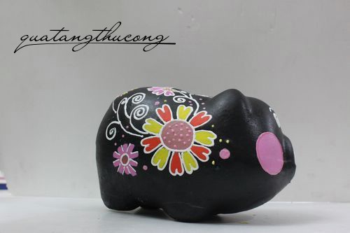 Heo tiết kiệm trang trí hoa