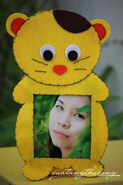 Khung hình vải nỉ Mèo vàng