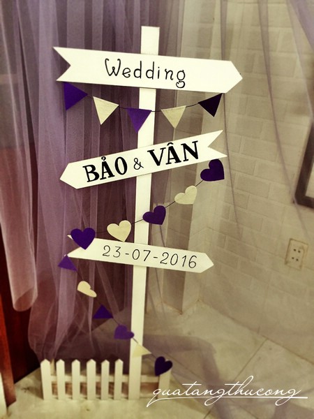 Cây bảng hiệu đám cưới