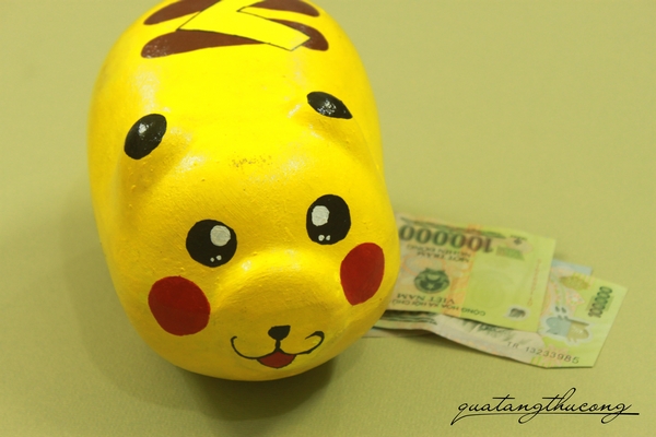 Heo tiết kiệm Pikachu