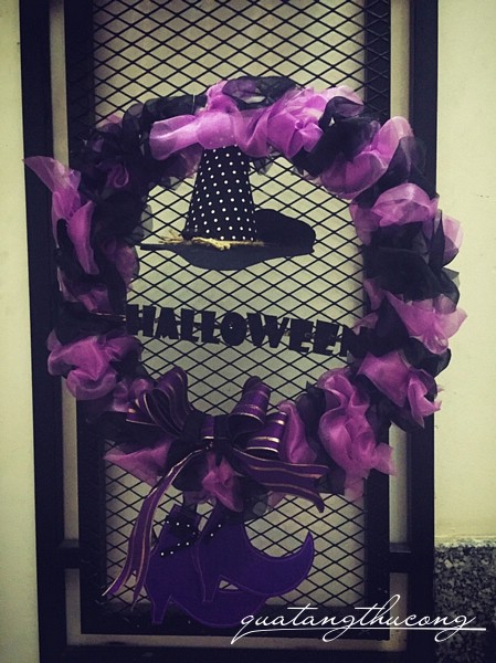 Vòng Halloween tím