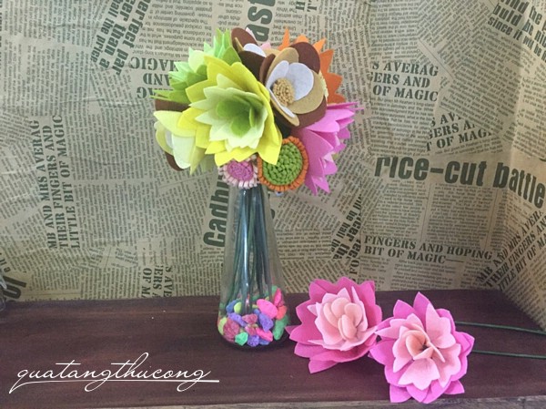 Lọ hoa vải đa sắc