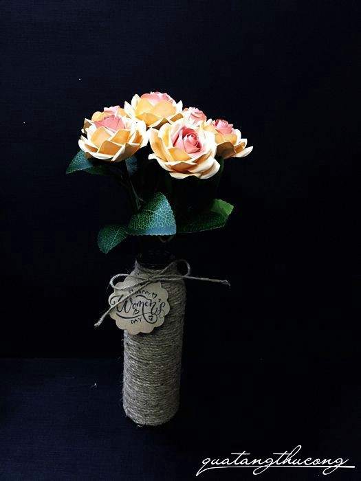 Lọ hoa hồng giấy mỹ thuật màu cam hồng