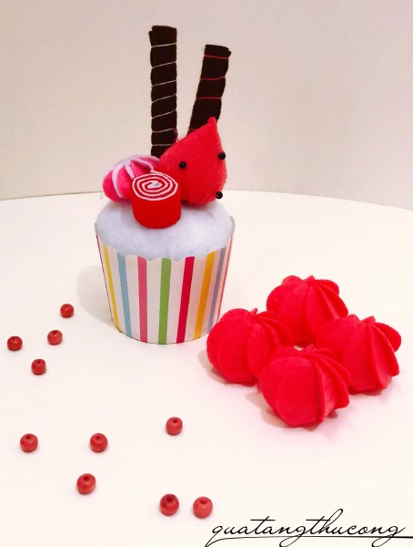 Cupcake vải nỉ mẫu 3