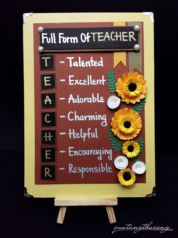 Khung giá đỡ Full Form of Teacher vàng