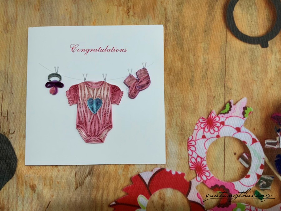 Thiệp quilling vuông - Baby Clothes
