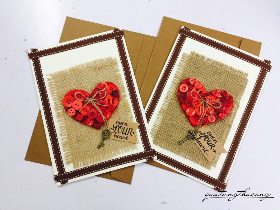 Thiệp tim nút đỏ 15x20cm