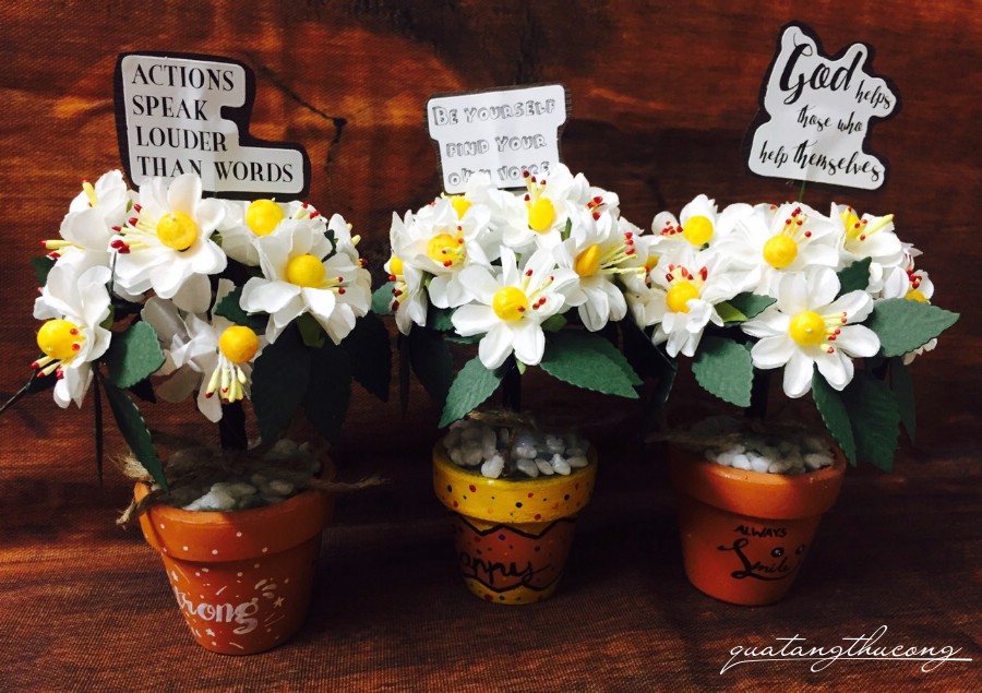 Chậu hoa tú cầu vẽ tay thông điệp - màu trắng