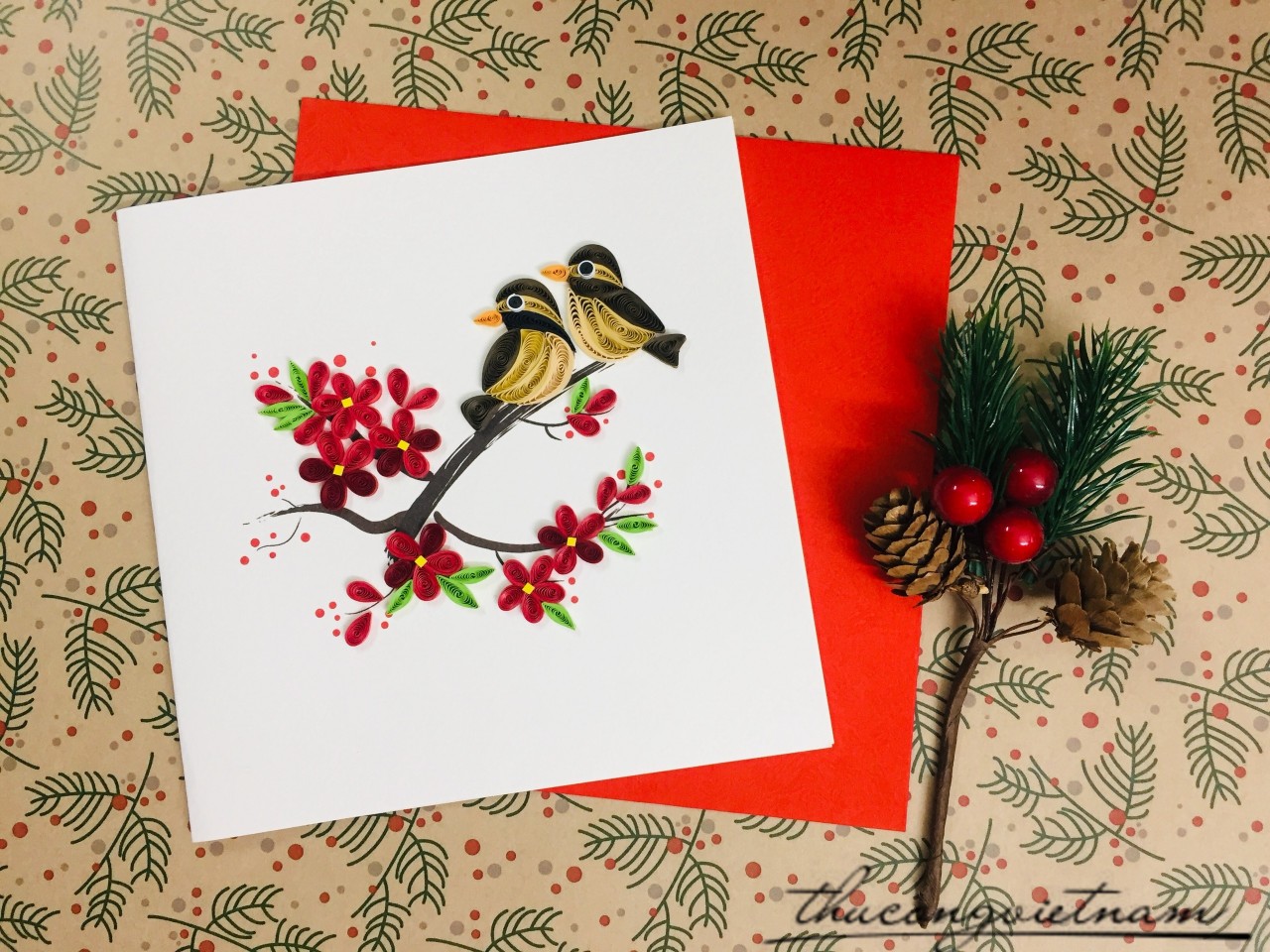 Thiệp năm mới quilling hoa đào và chim én mẫu 4
