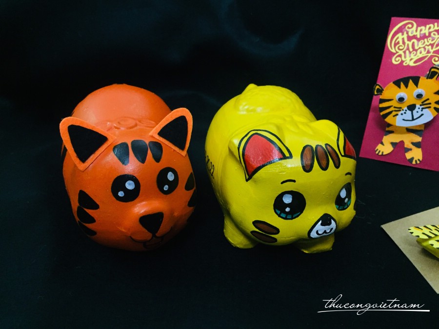 Hai chú heo đất hổ nhỏ 