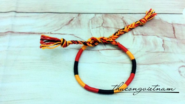 Vòng tay handmade mẫu 2