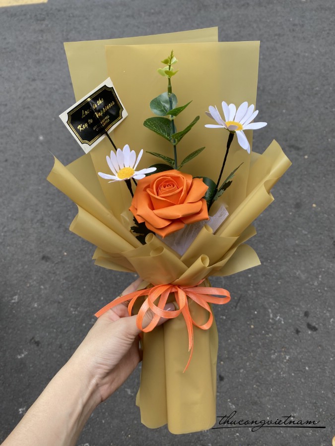 Bó hoa hồng giấy mỹ thuật 1b màu cam đậm