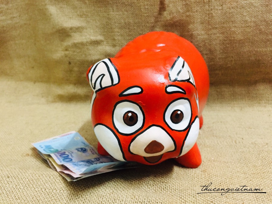 Heo đất Turning Red 17.5*12*12.5cm