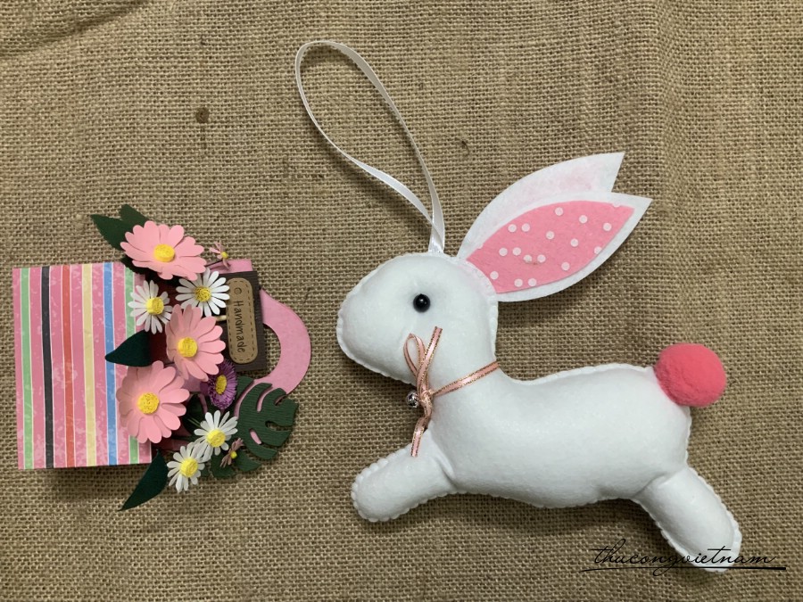 Thỏ bông màu hồng 15cm