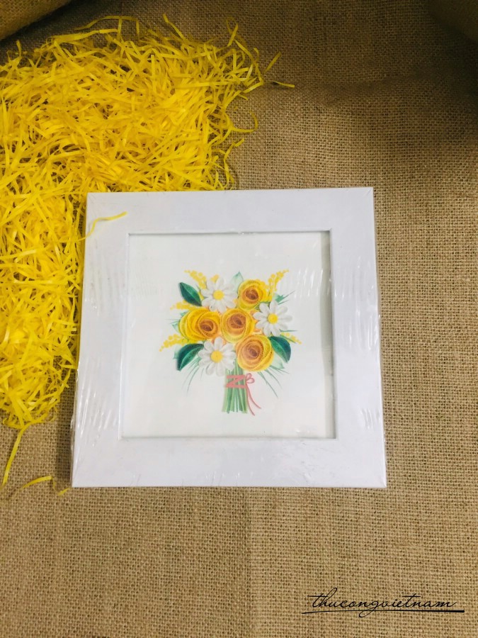 Tranh quilling bó hoa vàng 15*15cm