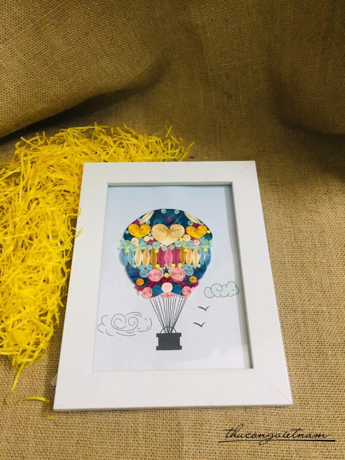 Tranh quilling khinh khí cầu 15*21cm