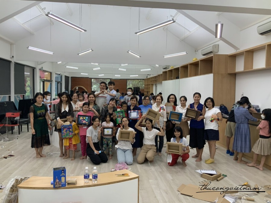 Workshop của Team Vinacraft tại VIRES. Cộng đồng giáo dục Reggio Emilia tại Việt Nam