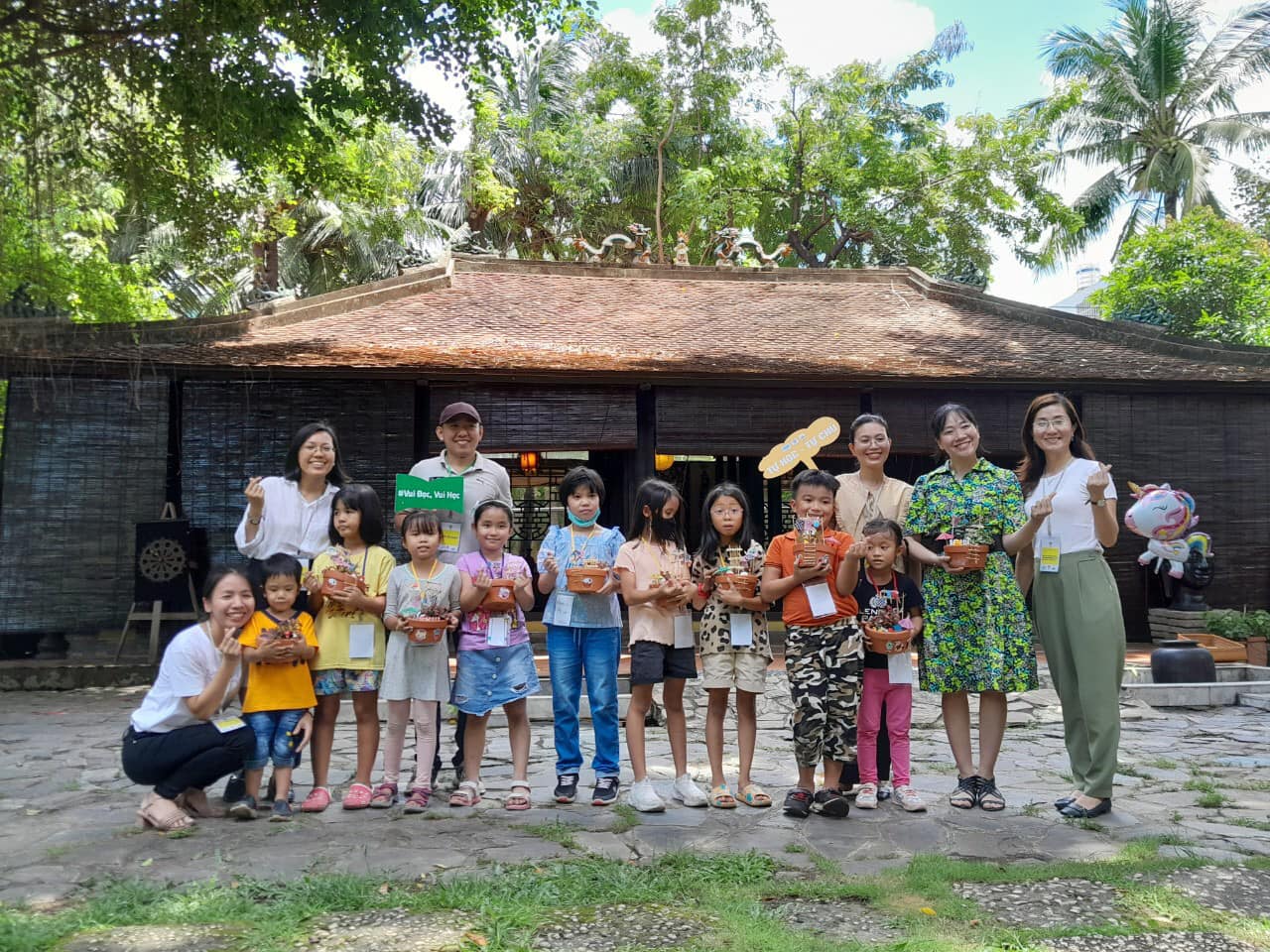 Một Ngày Cùng Vinacraft Làm Chậu Tiểu Cảnh Trong Tour Đọc Sách Khám Phá Của Dự Án Happy Reading Tại Minh Tran Garden