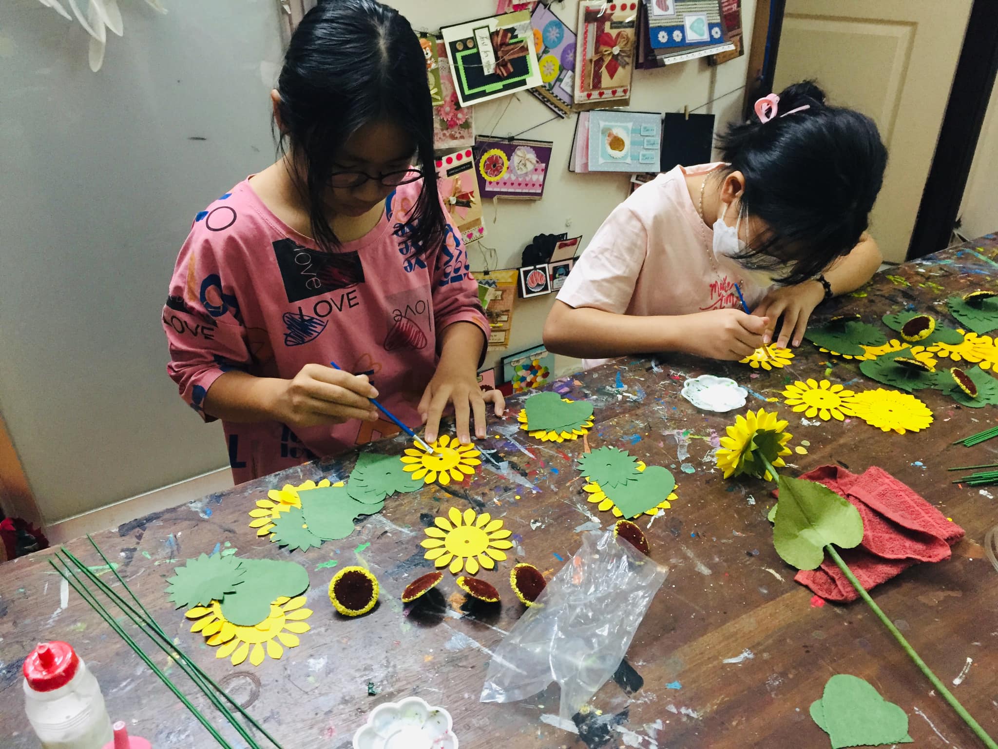 Cùng Làm Bó Hoa Hướng Dương Nhân Ngày 20-10 Cùng Lớp Thủ Công