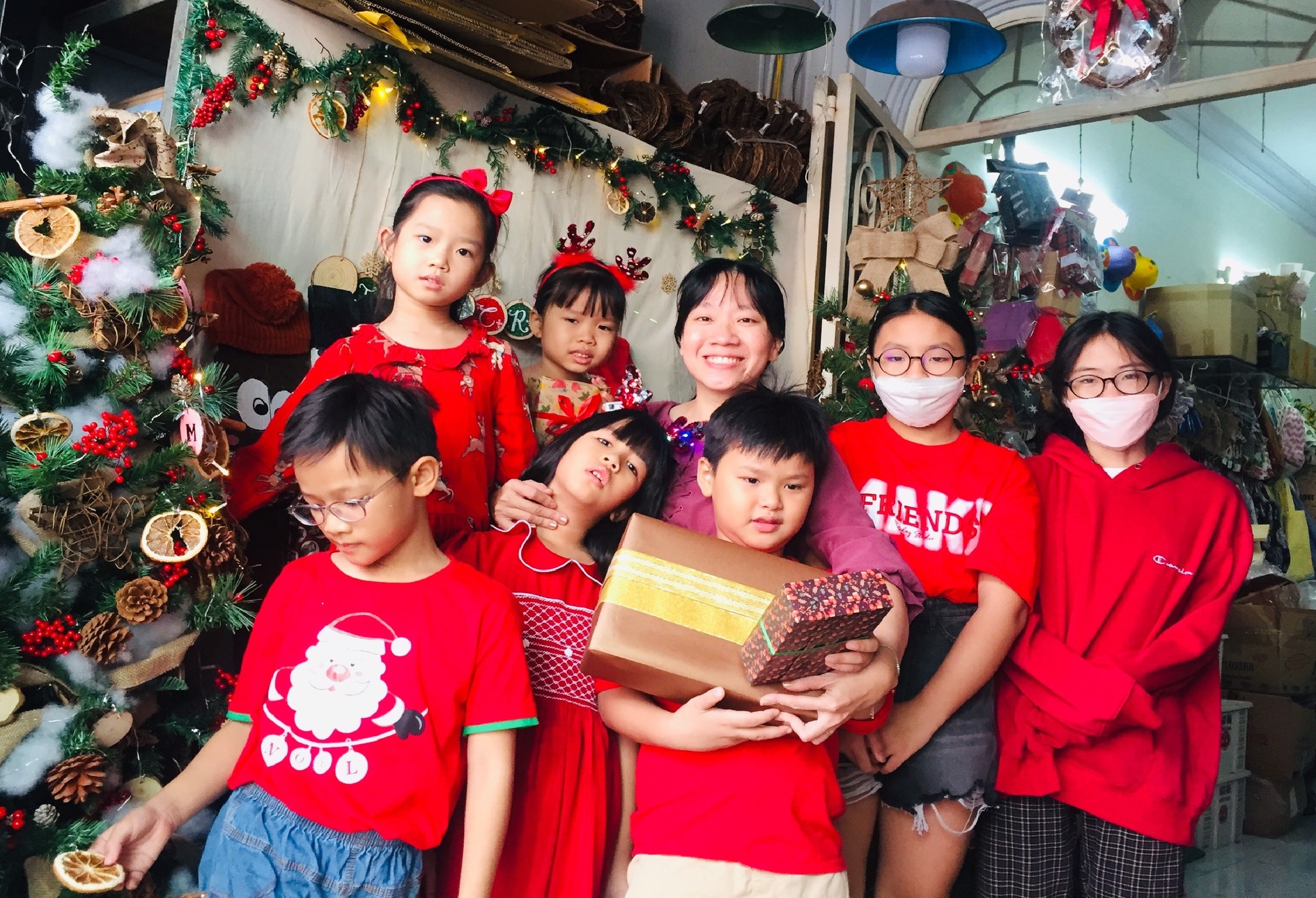 Đón Giáng Sinh Cùng Biệt Đội Áo Đỏ