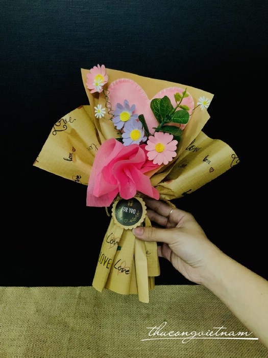 Bó hoa tim nỉ màu hồng nhạt (16*22cm)