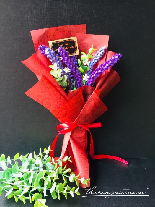 Bó hoa lavender 7 bông tông tím