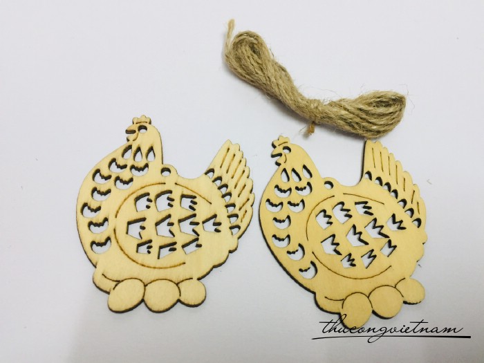 2 thẻ gỗ treo trơn - Gà ấp trứng