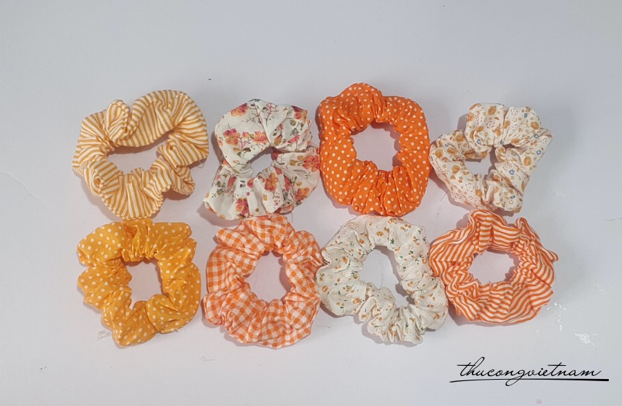 Cột tóc Scrunchies tông cam (10-12cm)