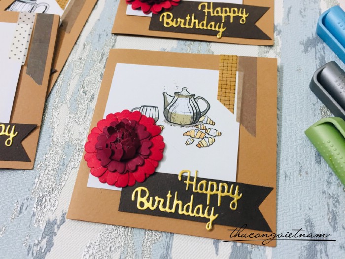 Thiệp hoa đỏ HBBD 10*10cm