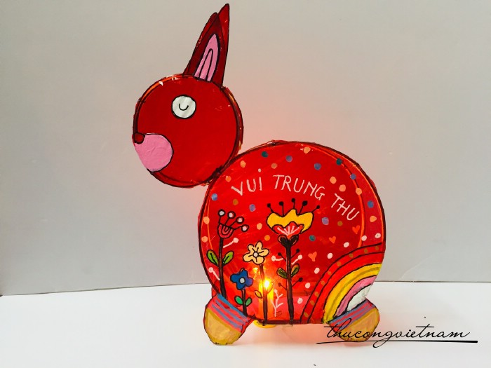 Lồng đèn giấy kiếng hình thỏ vẽ (20-30cm)- Mẫu 2