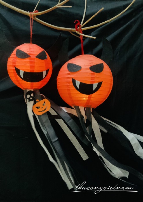 Lồng đèn giấy Halloween kèm đèn có tua rua- Quỷ Satan (20cm)