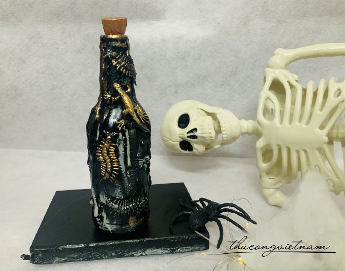 Lọ độc dược trang trí Halloween 23*7cm- Mẫu 4