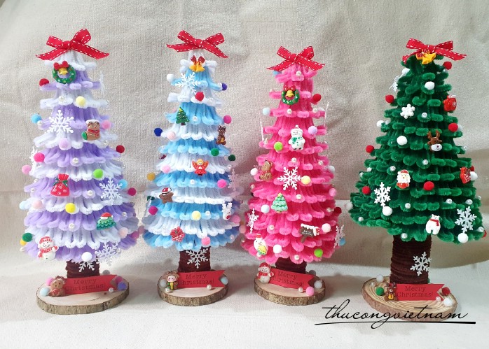 Cây thông Noel kẽm nhung Handmade (30-32cm) - charm nhựa
