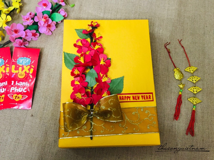 Hộp Quà To Gói Sẵn Phong Cách Tết (23*32*5cm) - Mẫu 3